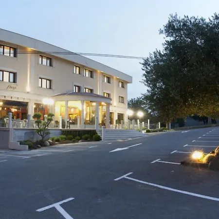Os Olivos Hotell 3*