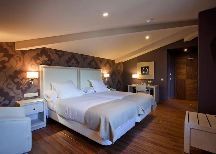 Hotell Os Olivos 3*